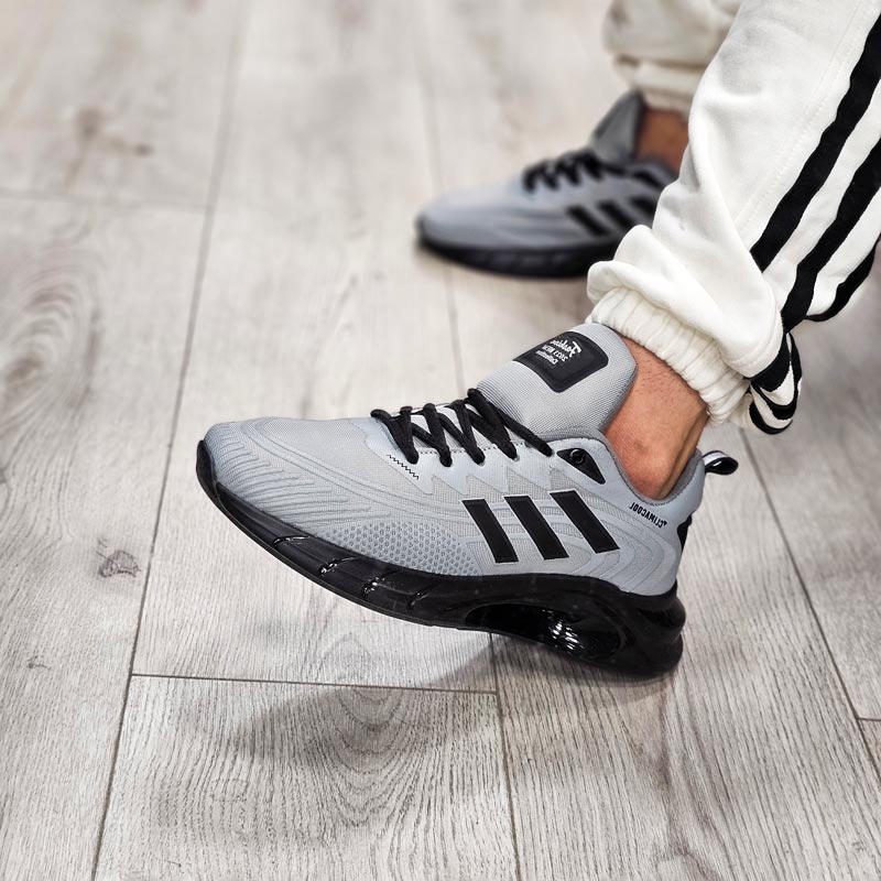 کتونی اسپرت مردانه آدیداس طوسی روشن سه خط سایز 41 تا 44 کتونی اسپرت مردانه آدیداس طوسی روشن سه خط سایز 41 تا 44